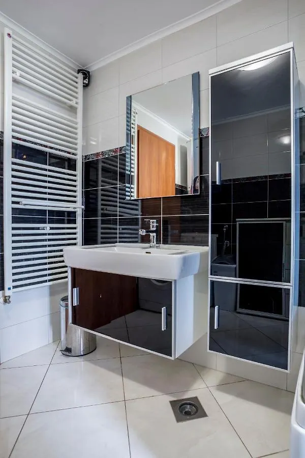 아파트 Luxury Spacious Apt Near Znjan Beach W Sea View 스플리트